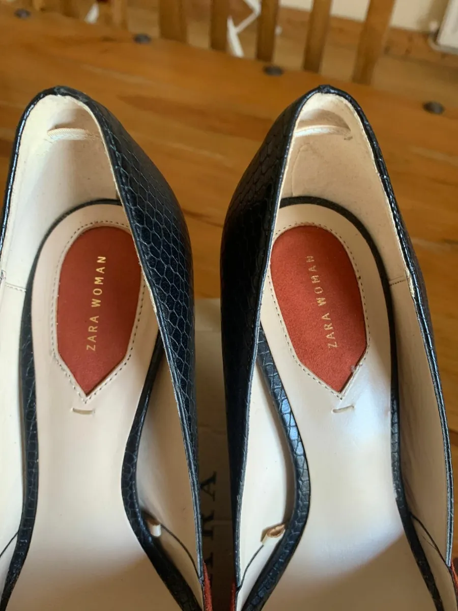 Zara Stiletto Leather Suede Shoes - Image 3