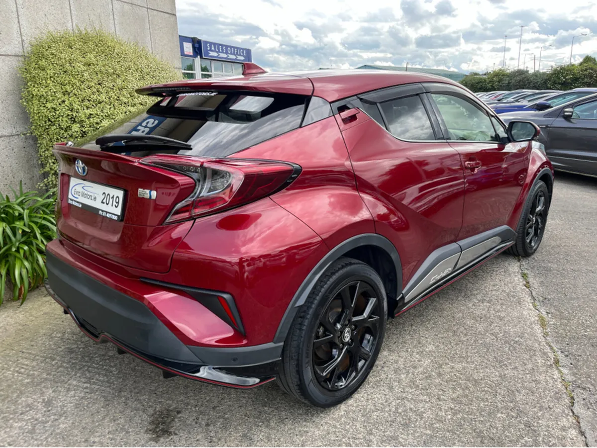 Toyota C-HR SOL HYBRID AUTOMATIC 1.8 PETROL //HIGH - Image 4