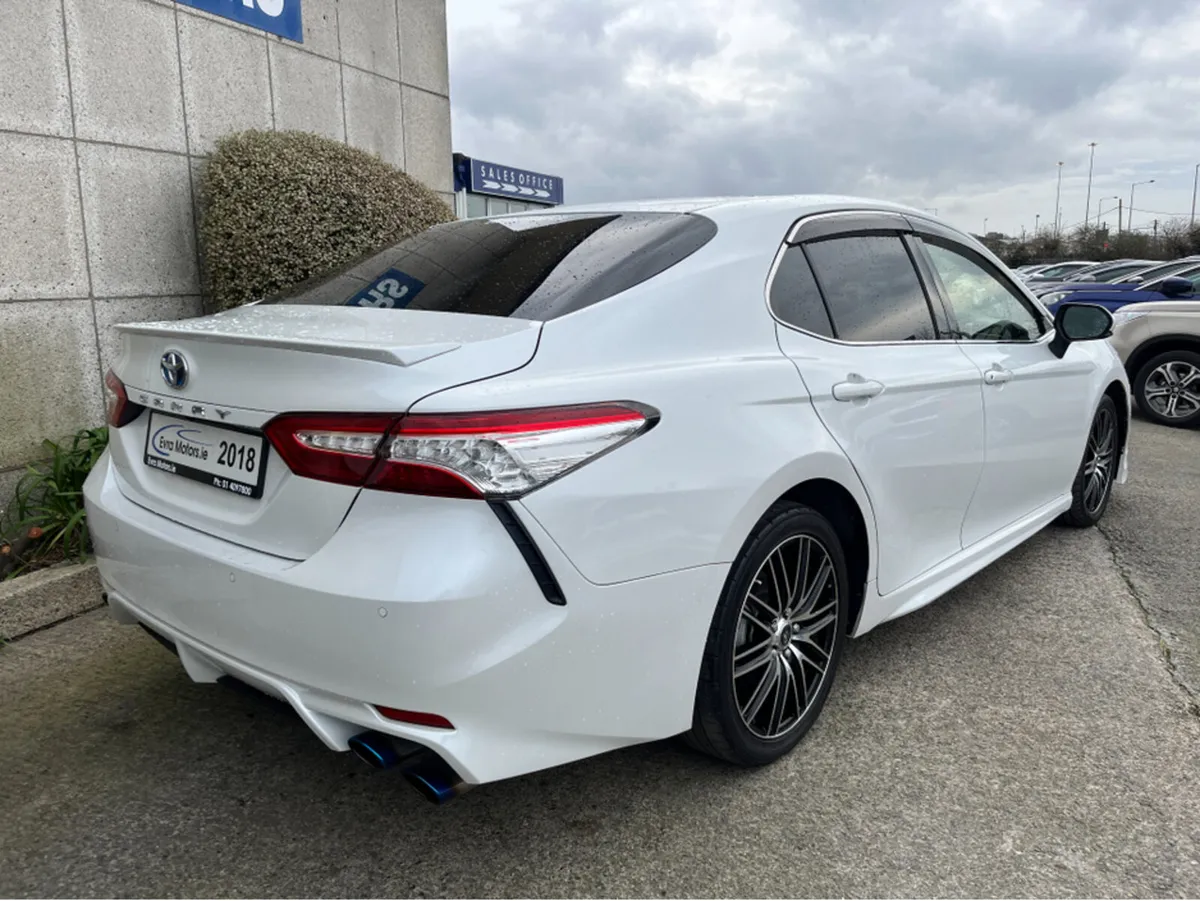 Toyota Camry AUTOMATIC HYBRID 2.5 PETROL //HIGH SP - Image 4