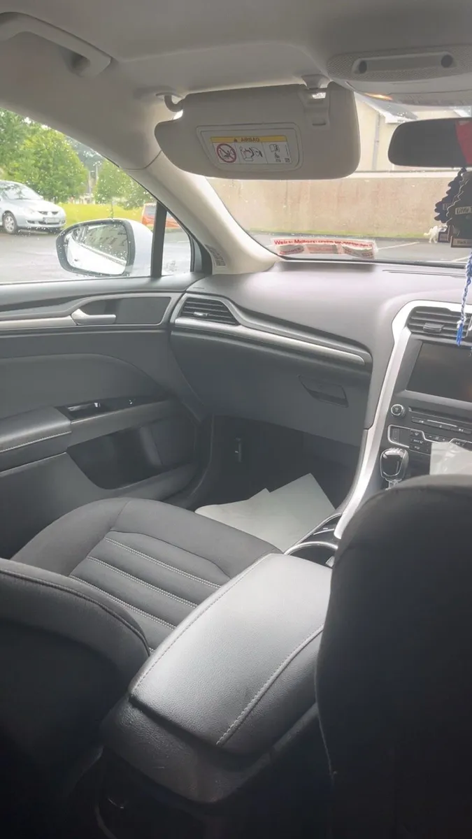Ford Mondeo - Image 4