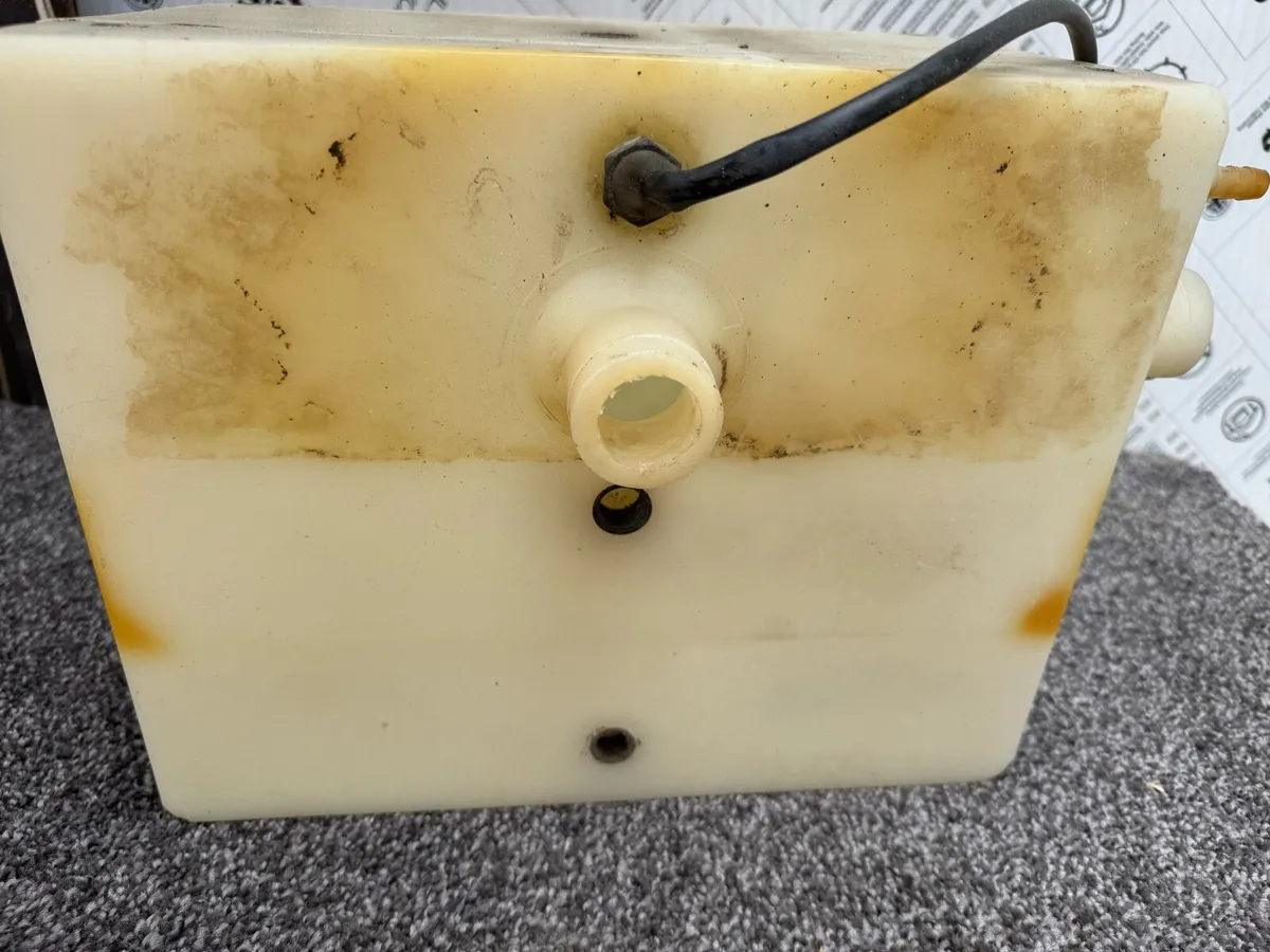 Horse Lorry Generator Fuel Tank. - Image 4