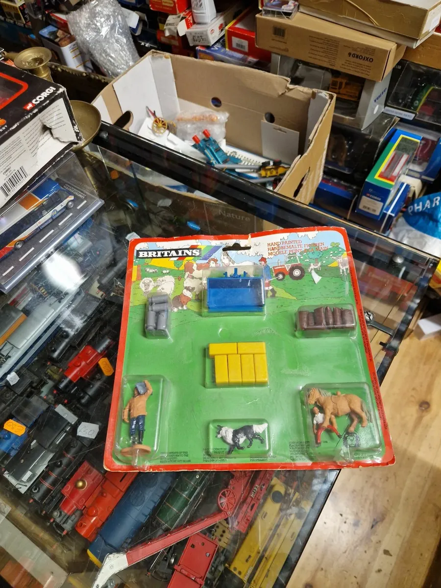 Britains Farm Accessories Set - Image 1