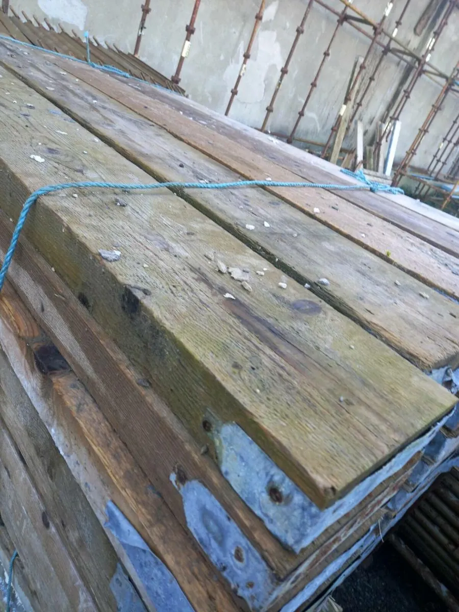 Planks for sale 11euro - Image 1