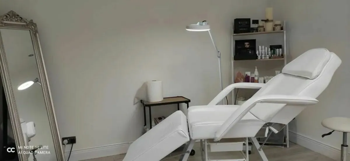 Beauty bed, tattoo bed, cosmetic bed, massage bed - Image 3