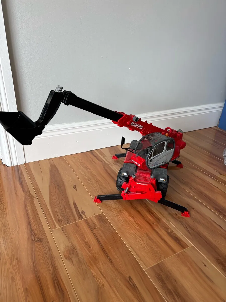 Manitdu telehandler - Image 3