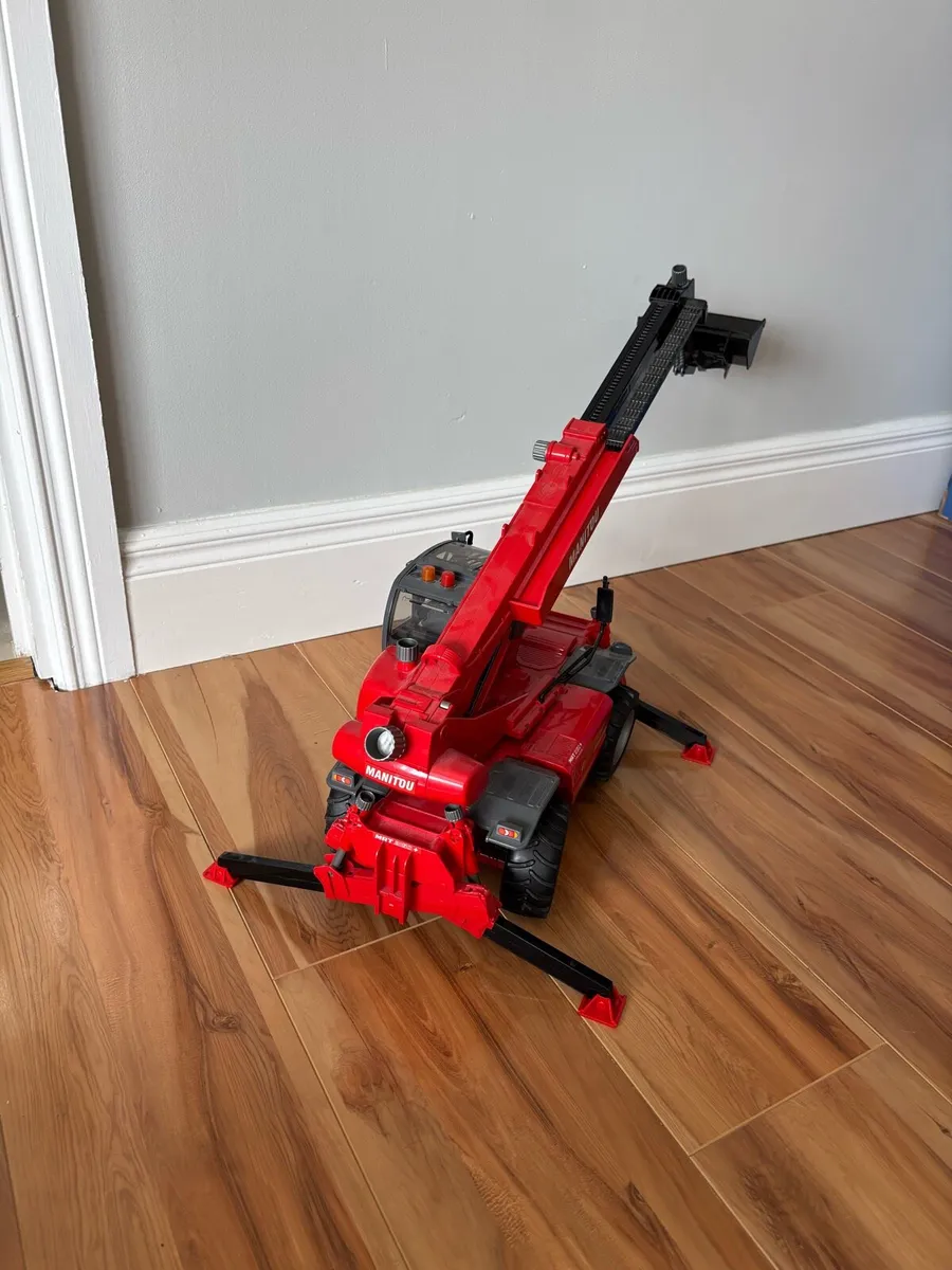 Manitdu telehandler - Image 4