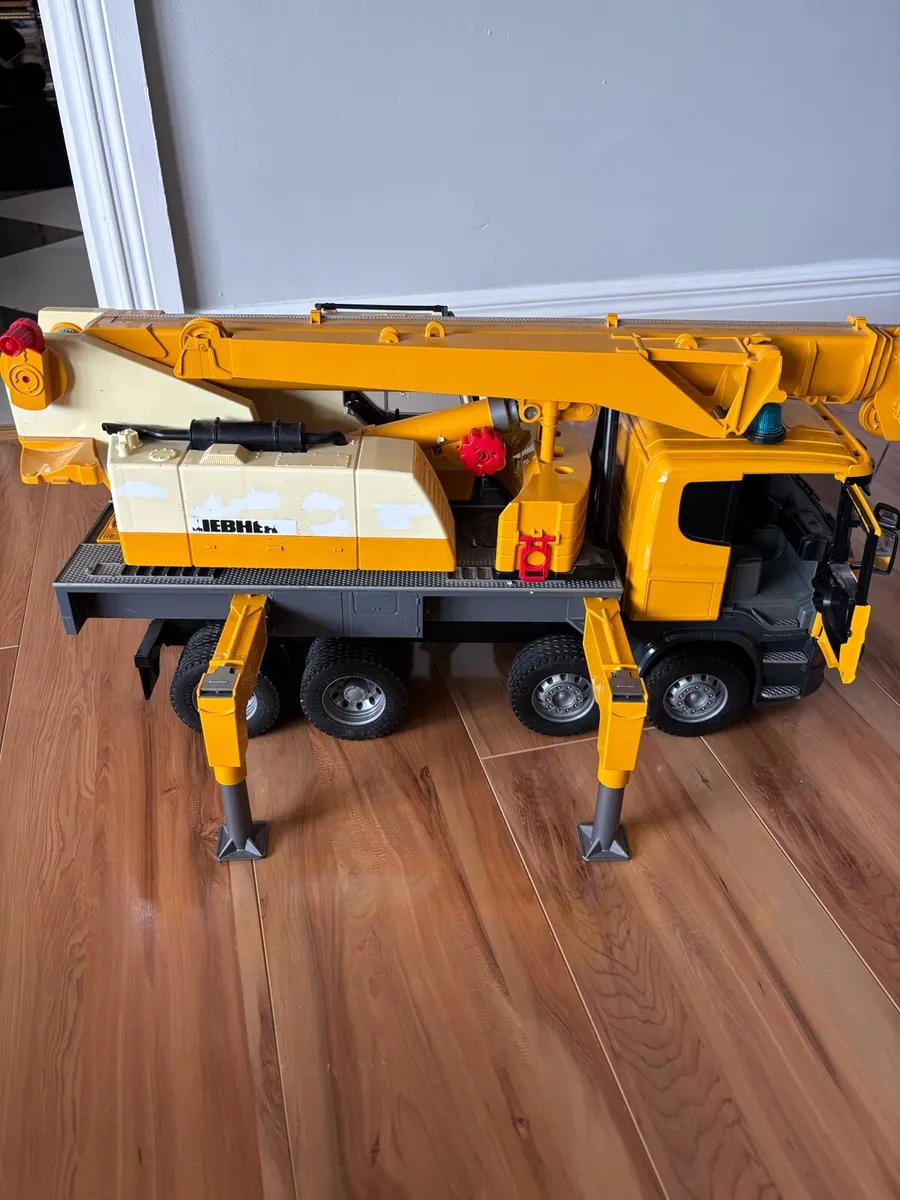 Liebherr scania truck - Image 3