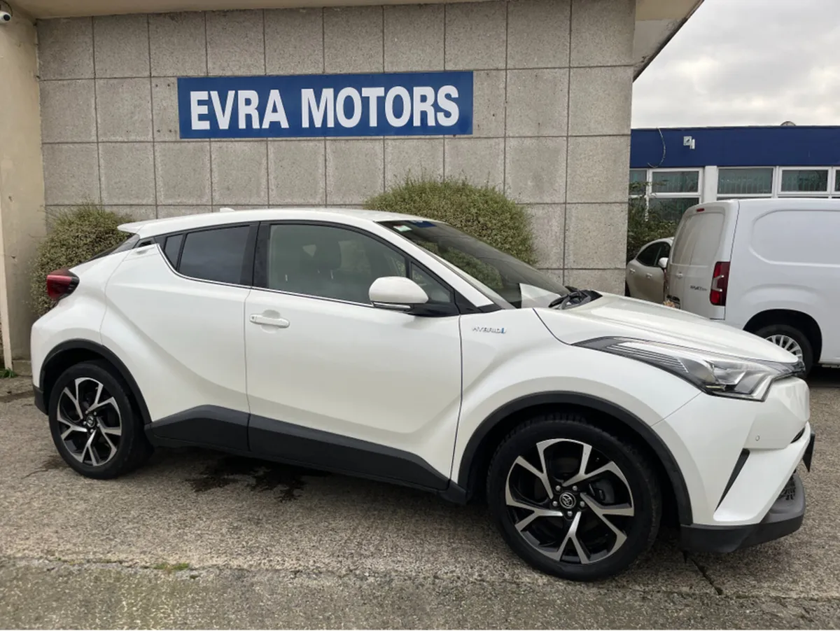 Toyota C-HR SOL AUTOMATIC 1.8 HYBRID PETROL //HIGH - Image 2