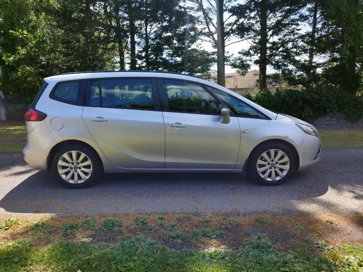 132 Opel Zafira SC 2.0CDTI NCT till 11/25 - Image 2