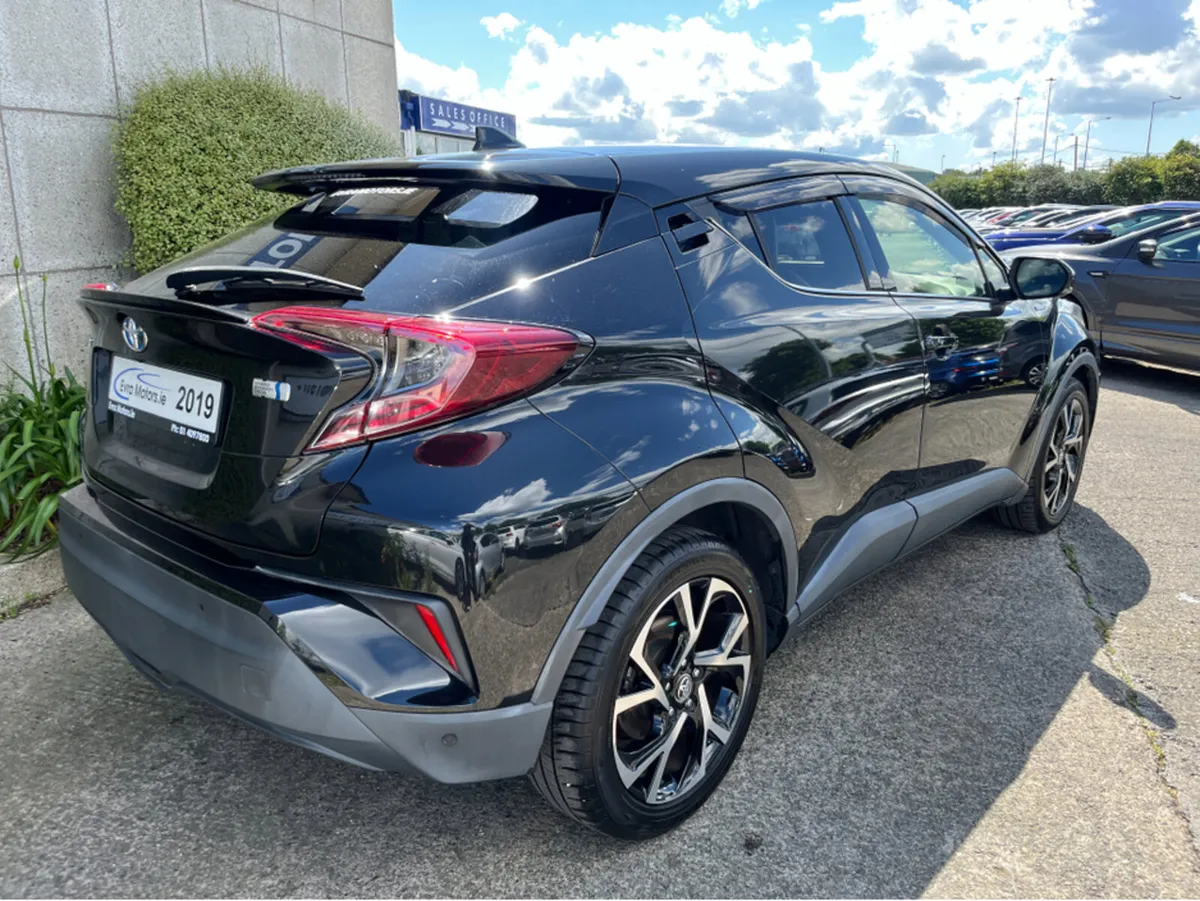 Toyota C-HR SOL AUTOMATIC HYBRID 1.8 PETROL //HIGH - Image 4