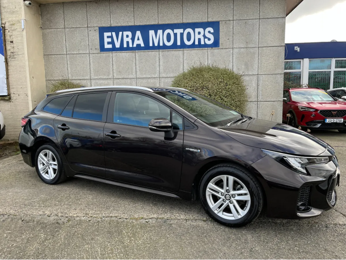Suzuki Swace 1.8 HYBRID PETROL SZ-T AUTOMATIC //SU - Image 2