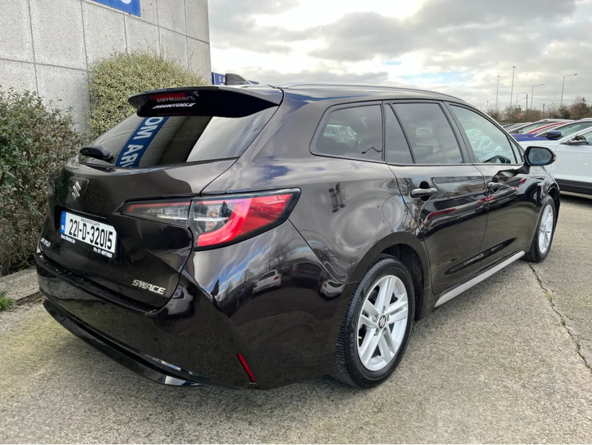 Suzuki Swace 1.8 HYBRID PETROL SZ-T AUTOMATIC //SU - Image 4
