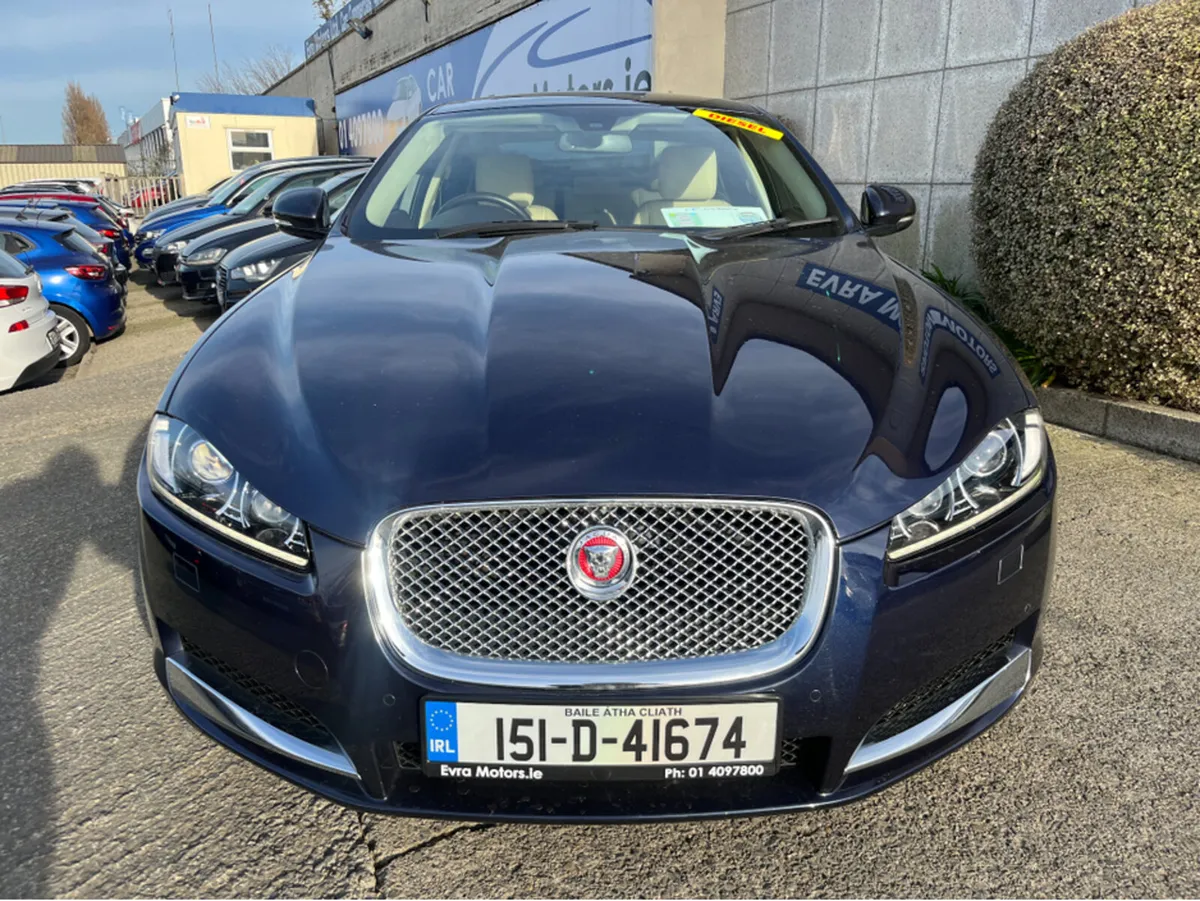 Jaguar XF 3.0 D V6 PREMIUM LUXURY //LOW MILES//HIG - Image 2