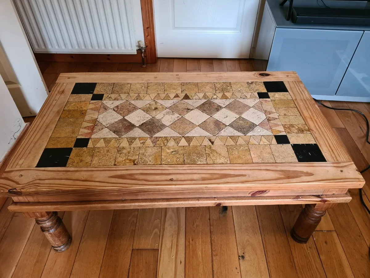 Solid wood table - Image 1