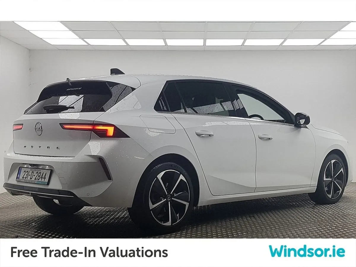 Opel Astra Elegance 1.2 Turbo 130PS 8 Speed Auto - Image 3