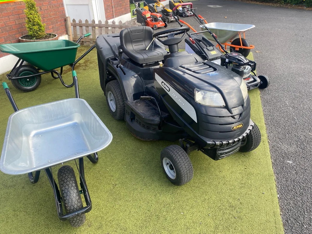 Alpina ride on mower, same as Castlegarden - Image 2