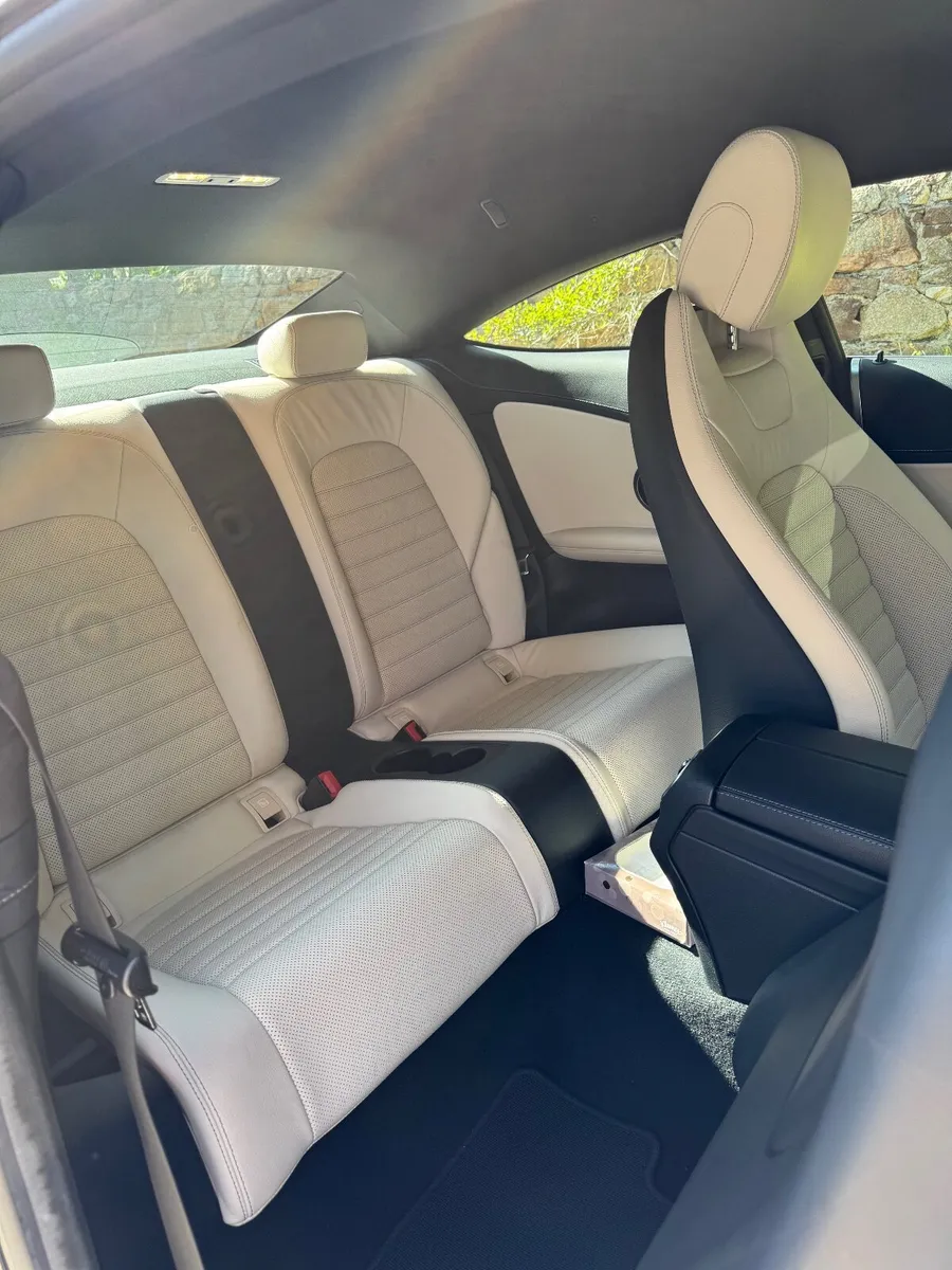 Mercedes-Benz C-Class 2019 - Image 4