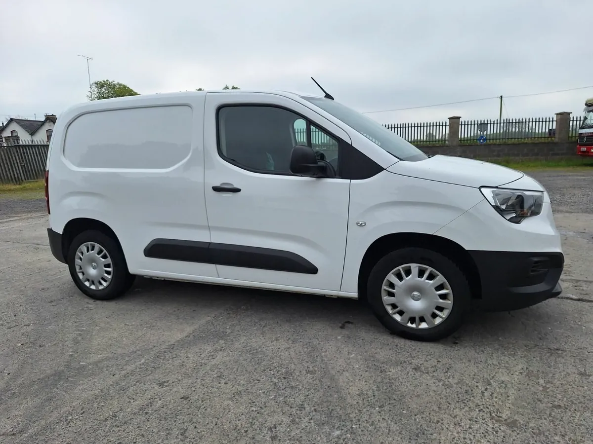Opel Combo 2022 - Image 3