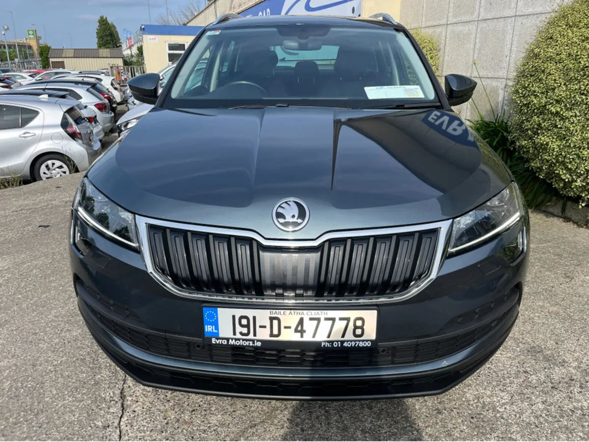 Skoda Karoq SE-L AUTOMATIC 1.6 DIESEL //HIGH SPEC/ - Image 2