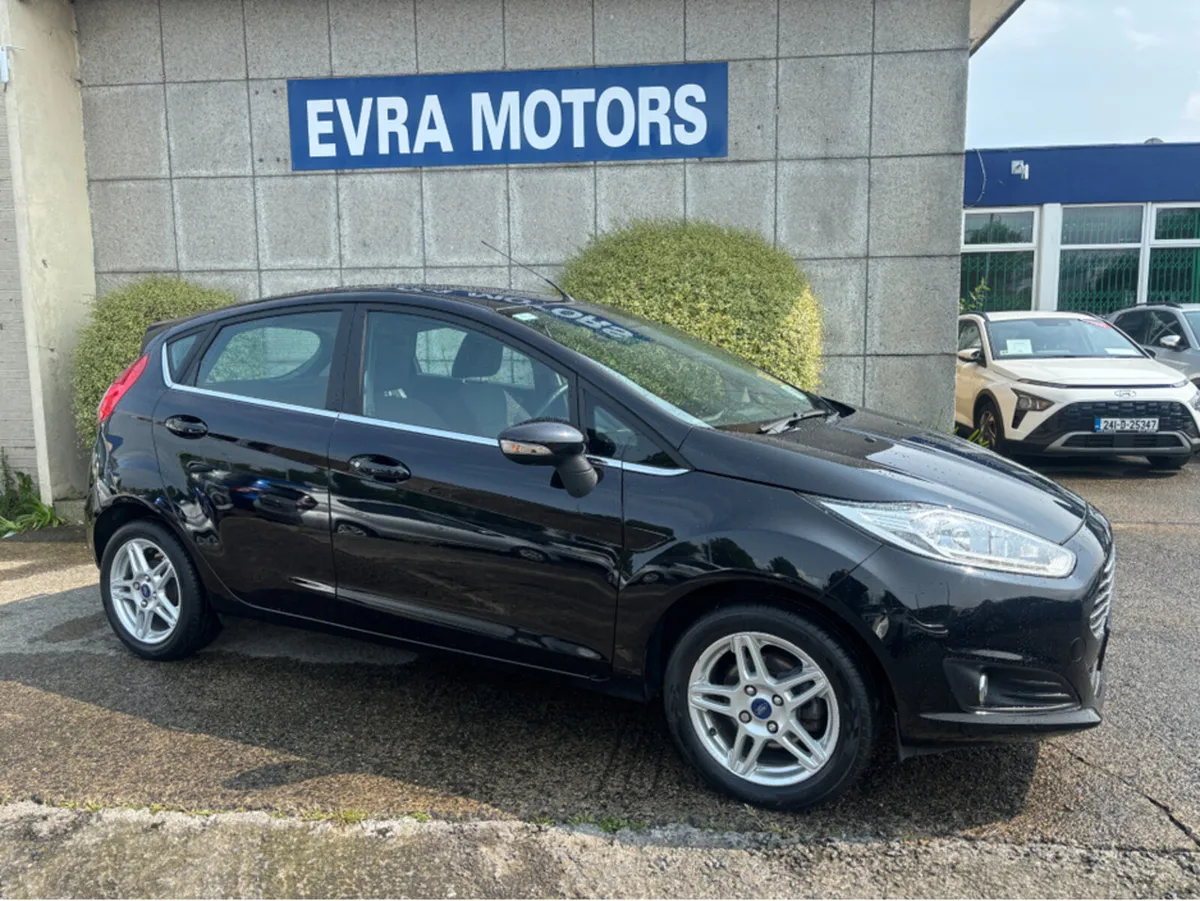 Ford Fiesta TITANIUM 1.0 PETROL //LOW MILES// - Image 3