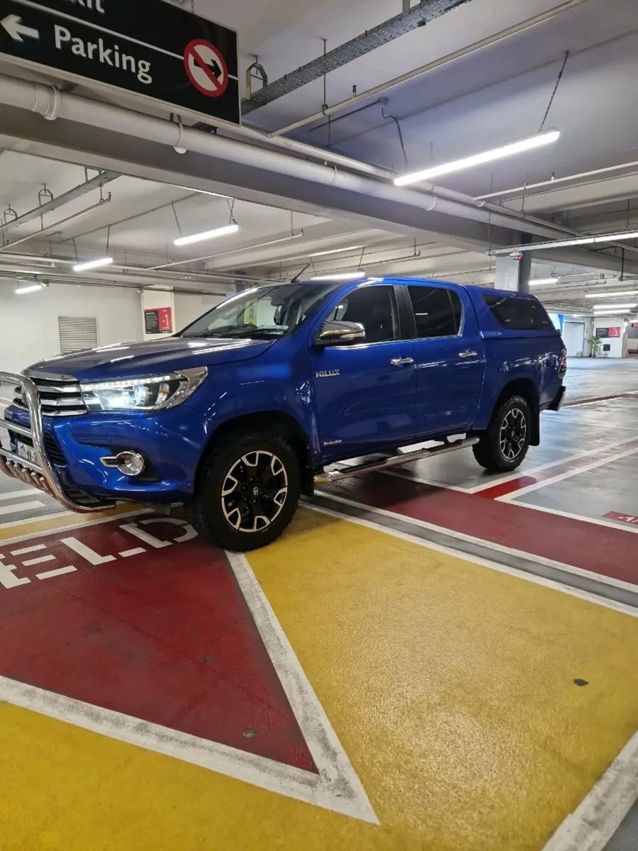 171 Toyota Hilux - Image 3