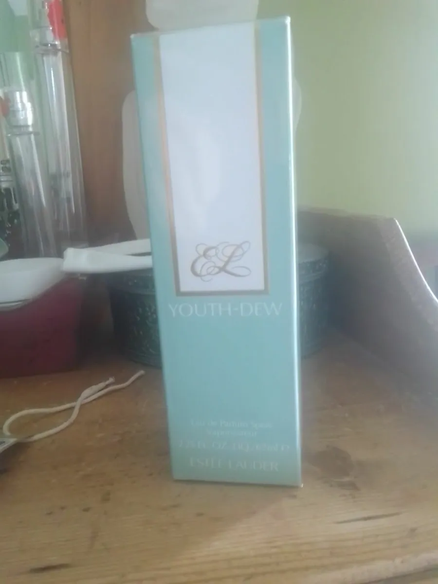 ESTEE LAUDER YOUTH DEW 67mls  EDP NEW - Image 1