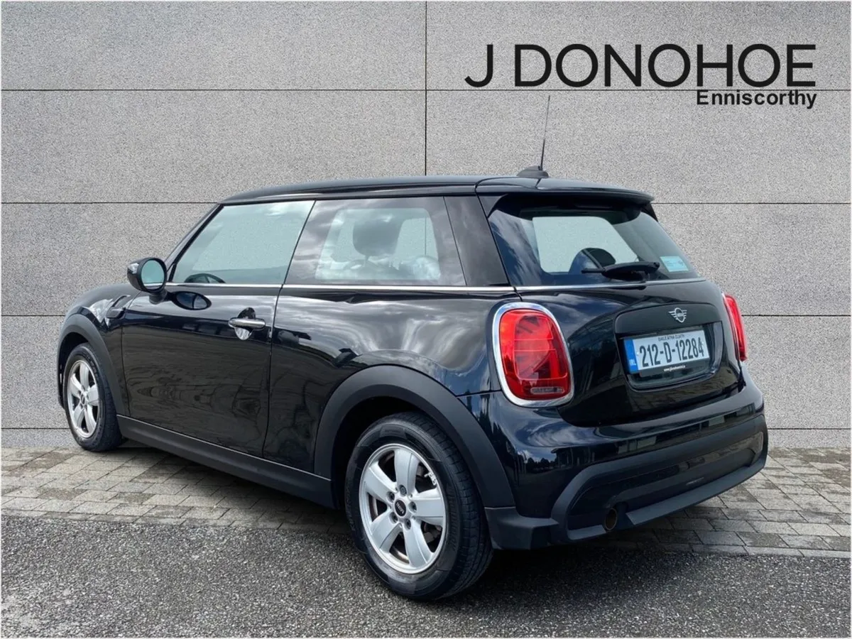 MINI One ONE Cls1 2 DR Auto - Image 2