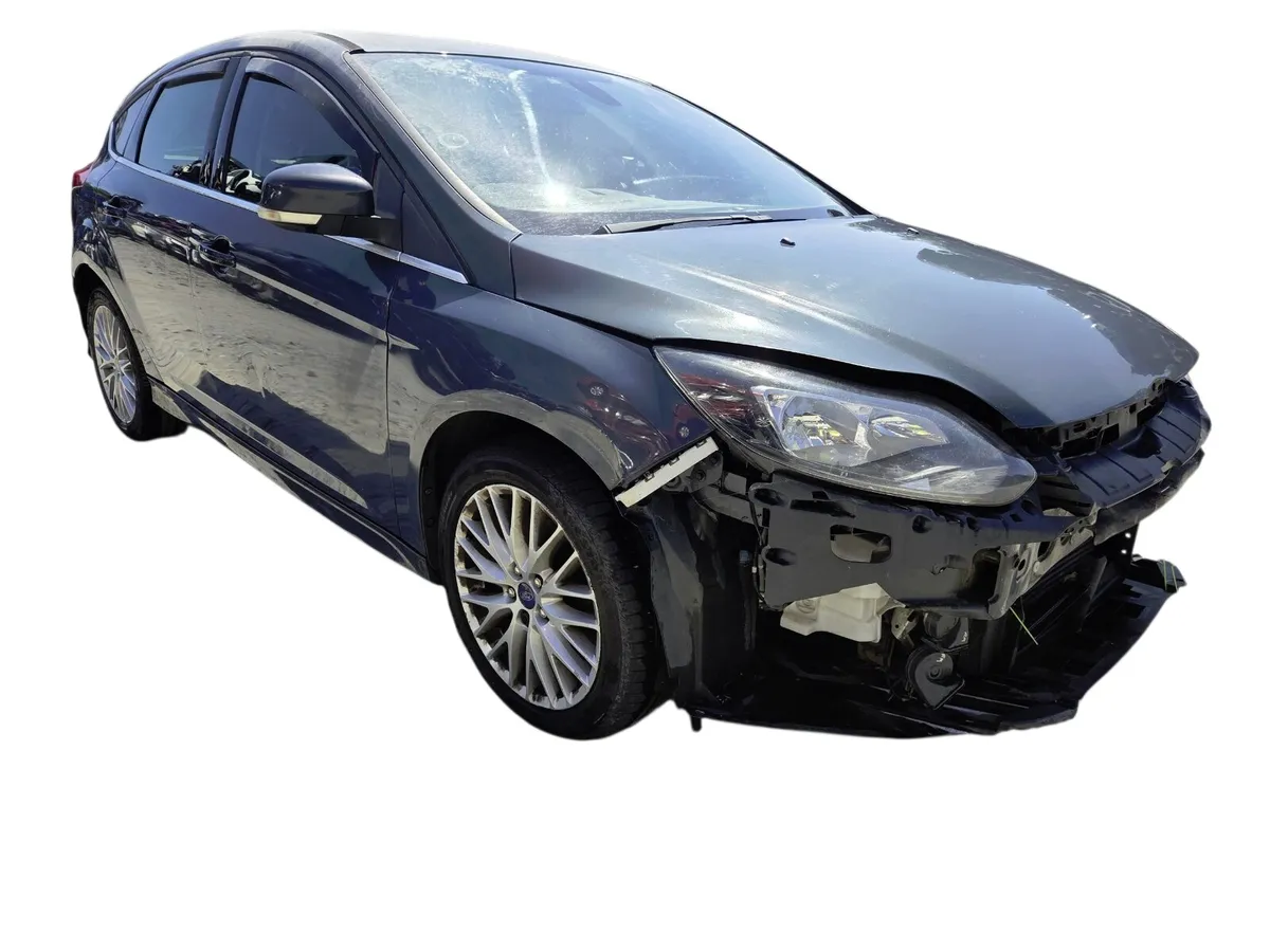 2013 FORD FOCUS For Breaking/Dismantling - Image 1