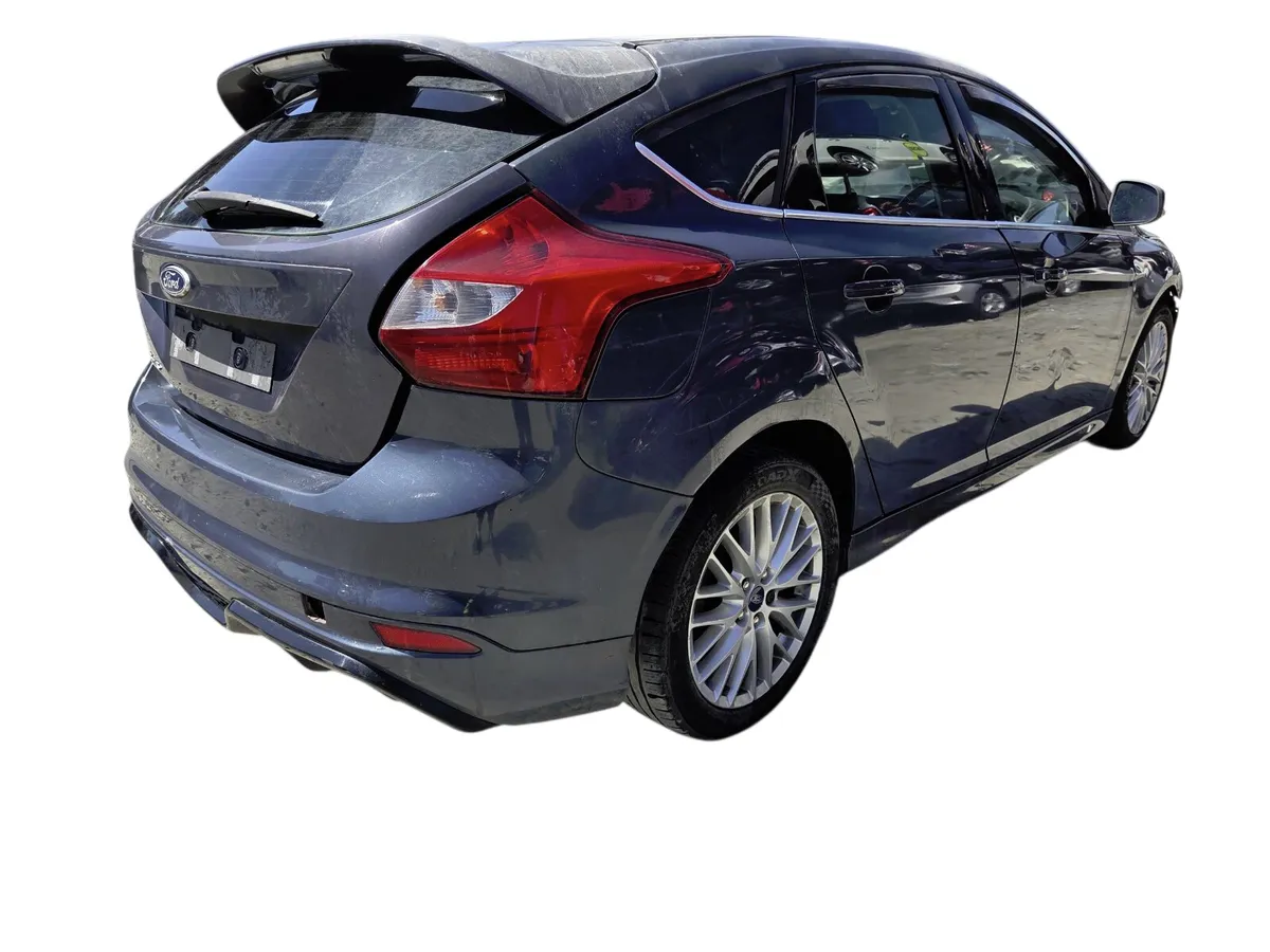 2013 FORD FOCUS For Breaking/Dismantling - Image 3
