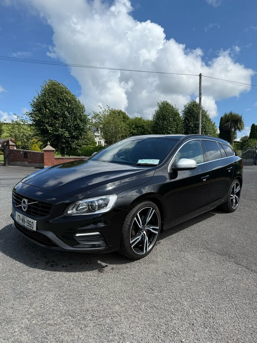 2017 Volvo v60 R-design - Image 1