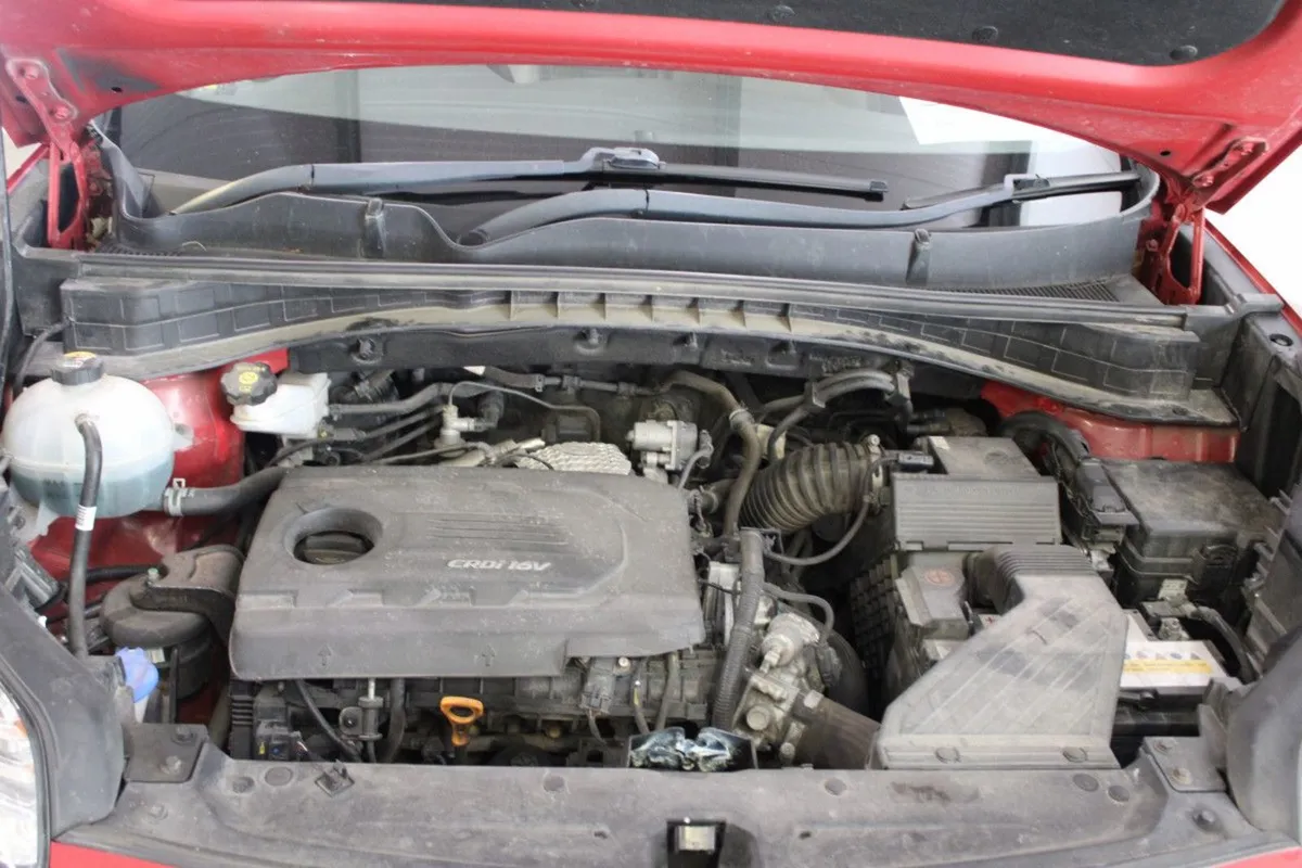 Kia Sportage 1.7 Platinum S - Image 4