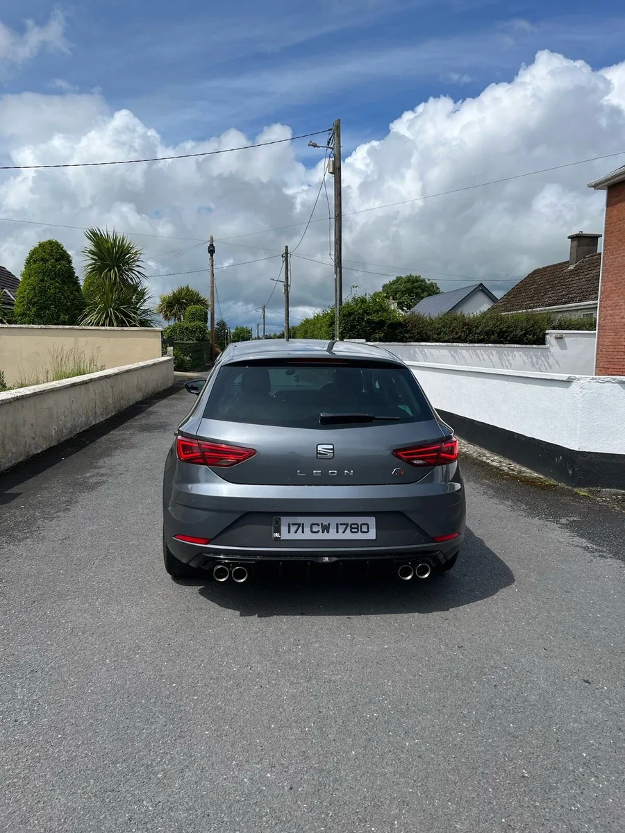 Seat Leon FR 2017 2.0 TDI - Image 3