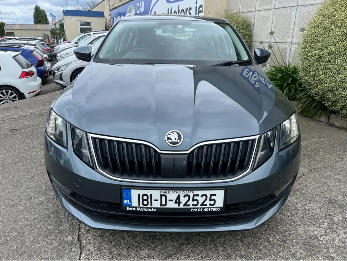 Skoda Octavia AMBITION 1.6 TDI DIESEL //REVERSE CA - Image 3