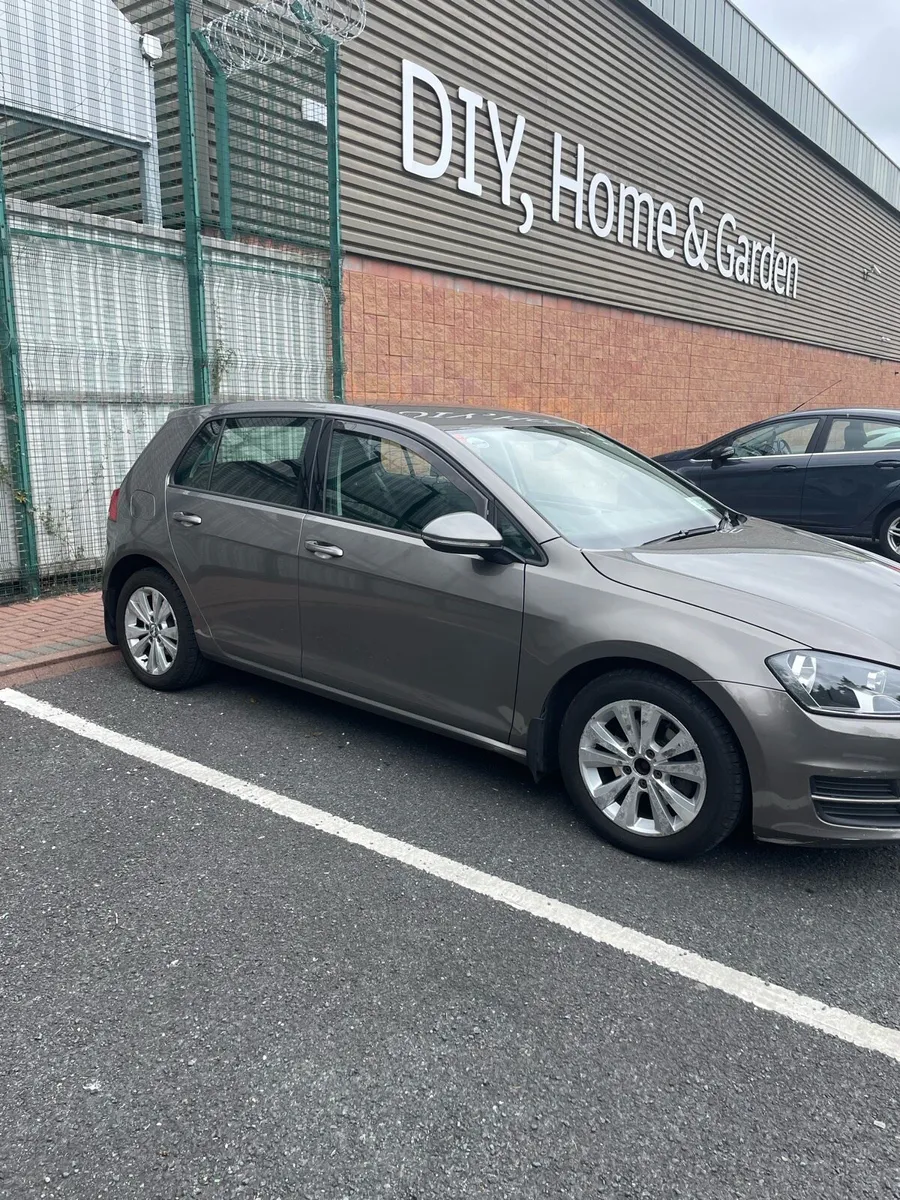Volkswagen Golf - Image 4