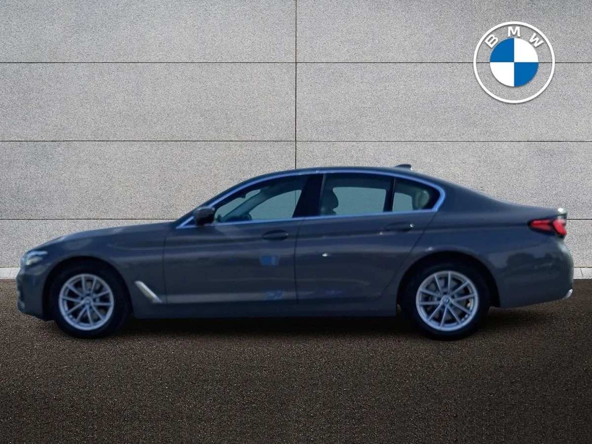 BMW 5 Series 520d SE Saloon - Image 4