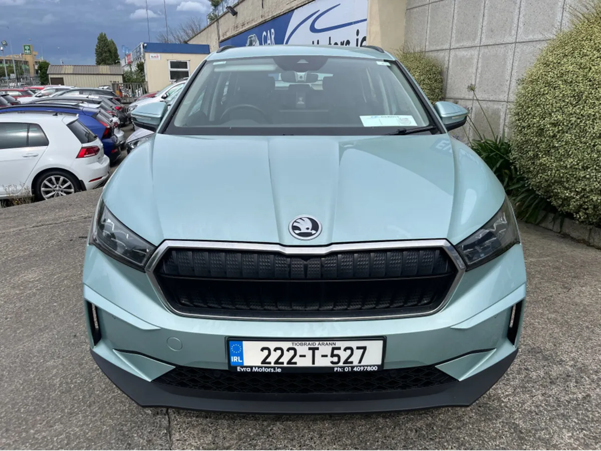 Skoda Enyaq IV 60 ELECTRIC //ADAPTIVE CRUISE CONTR - Image 4