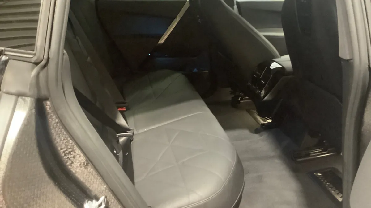 BMW IX XDRIVE40 M SPORT EDITION // SUNROOF // - Image 4
