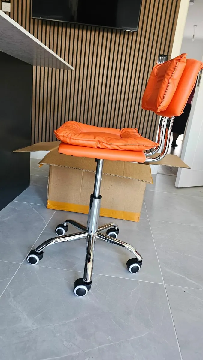 Bar chairs - Image 1