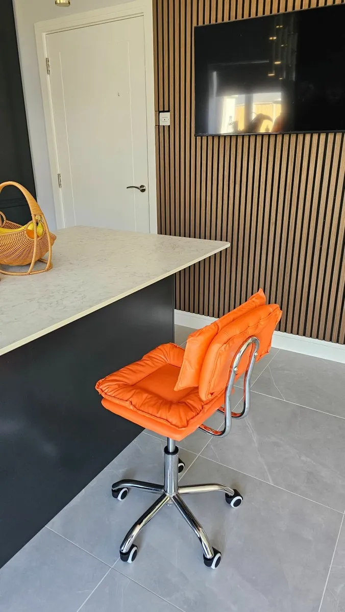 Bar chairs - Image 2