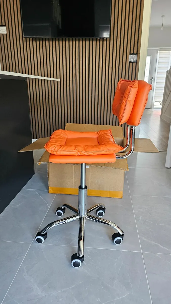 Bar chairs - Image 4