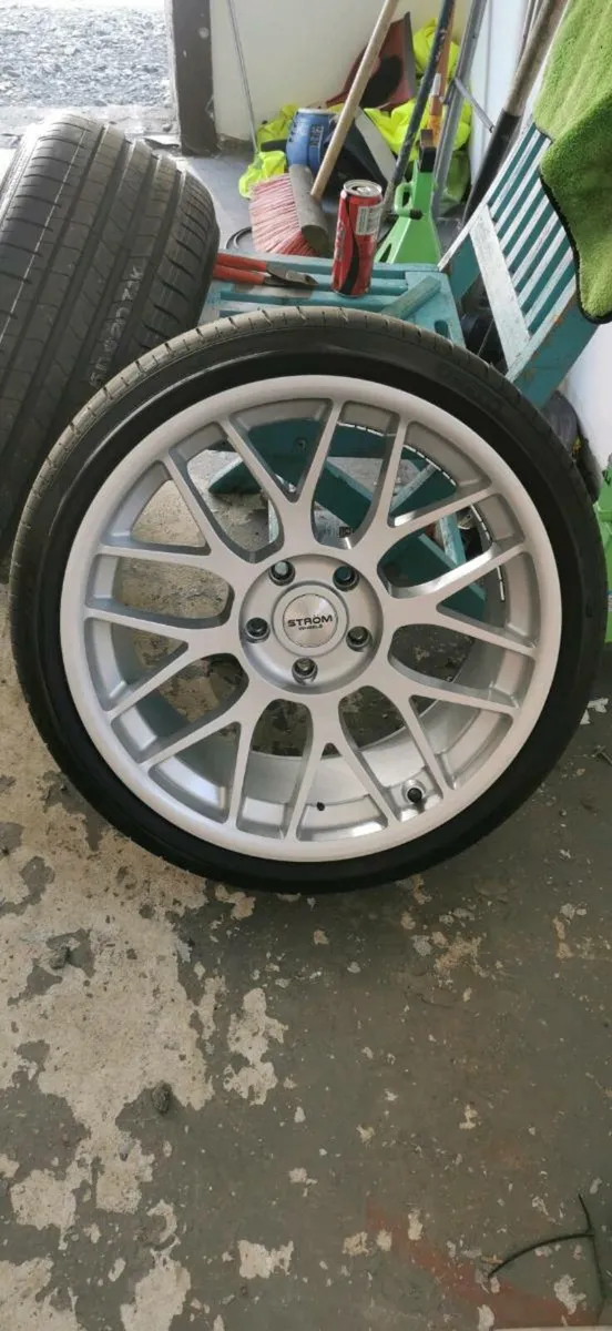 Pirelli P Zero Z4 - Image 2