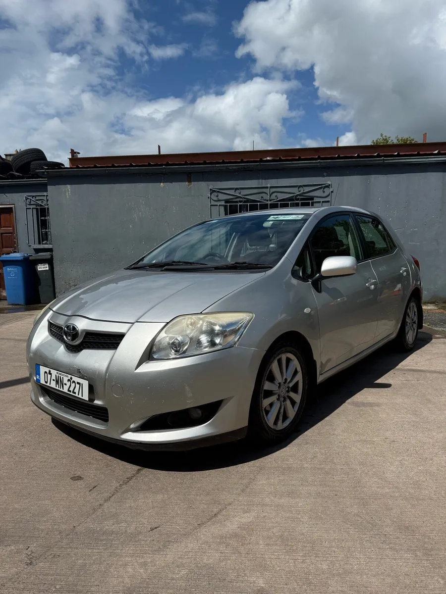 Toyota auris 2007 diesel - Image 1