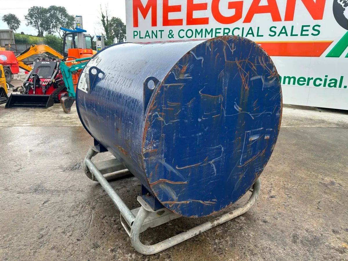 1000 litre fuel bowser - Image 3