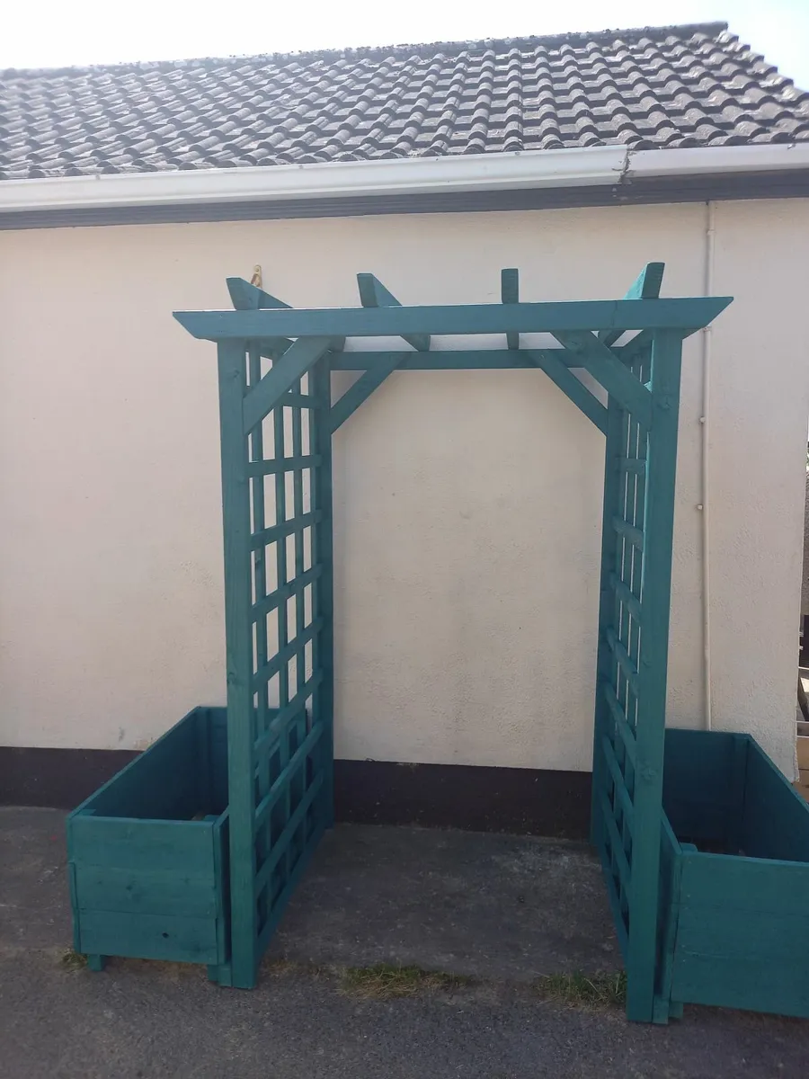 Rose Arbour & Planters - Image 3