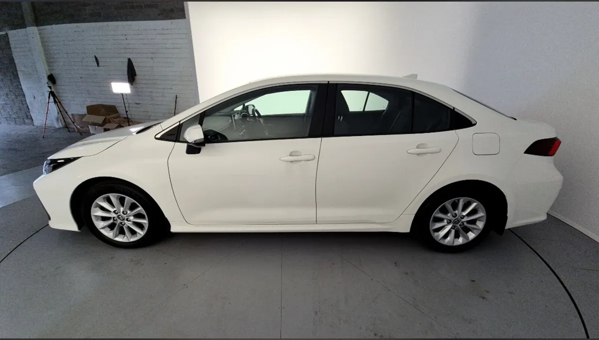 2022 TOYOTA COROLLA LUNA 1.8 AUTOMATIC 107K - Image 4