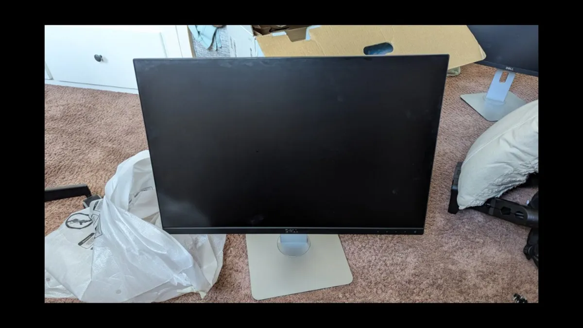 DELL U2415 Ultrasharp 24" true IPS - Image 1