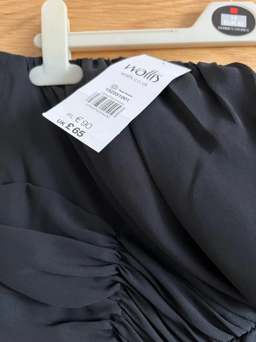 Strapless Black chiffon dress - Image 3