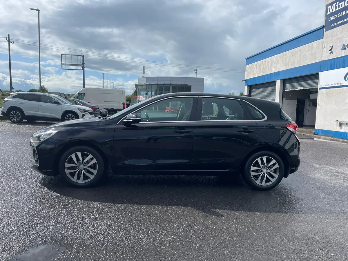 Hyundai i30 Deluxe Plus//Finance Available - Image 3