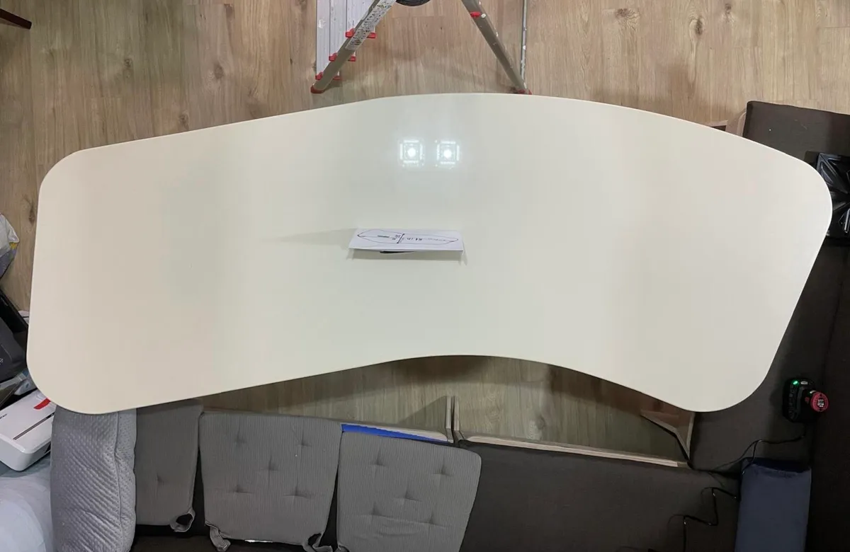 Genuine quartz counter top/ dining table top - Image 2