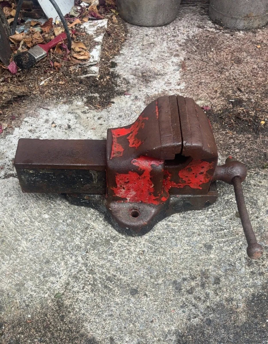 Bench vice - Image 1